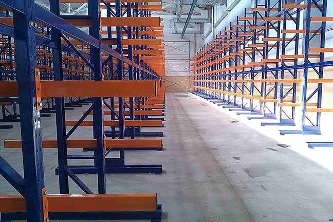 консольные стеллажи для средних и тяжелых грузов в Рязани